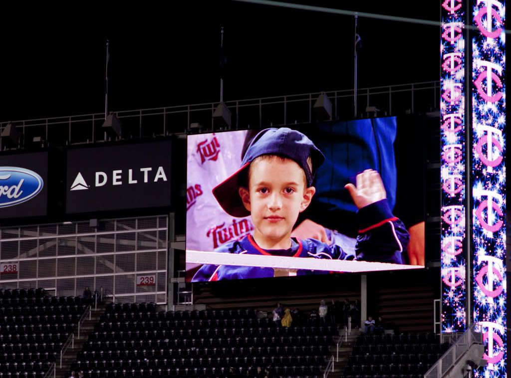 IMAGE: http://i1197.photobucket.com/albums/aa422/RamertPhotography/IMG_0282.jpg