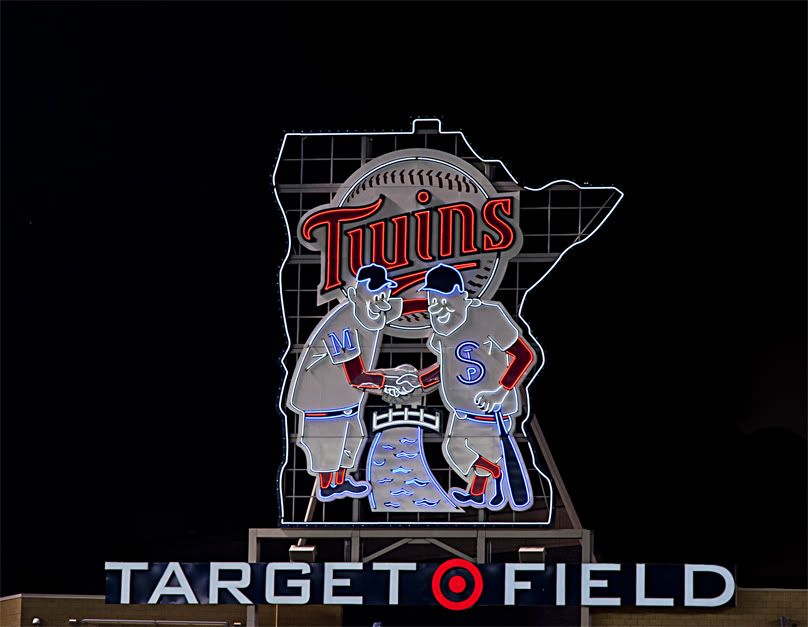 IMAGE: http://i1197.photobucket.com/albums/aa422/RamertPhotography/twinssign72.jpg