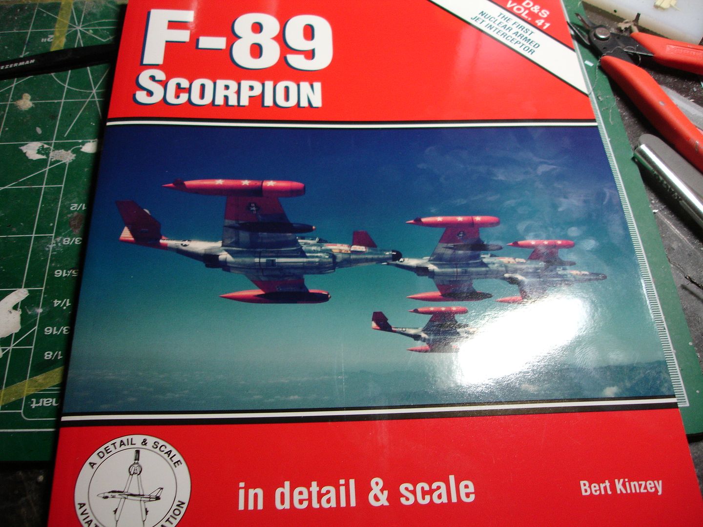 F-89008.jpg