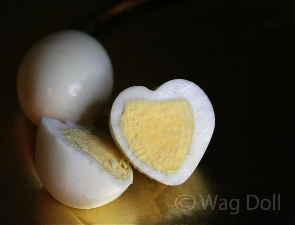 heart shaped boiled egg