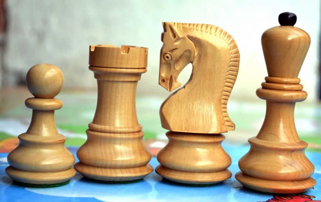 zagreb chess set photo zbreg-chess-set-10_zps45fb109c.jpg