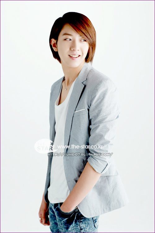 CNBlue-LeeJungShin.jpg