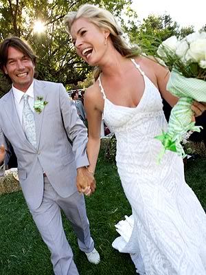 Jerry O’Connell and Rebecca Romijn in Romantic Wedding Jerry O’Connell and Rebecca Romijn in Romantic Wedding