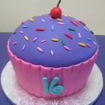 Sweet16Giantcupcakecake.jpg