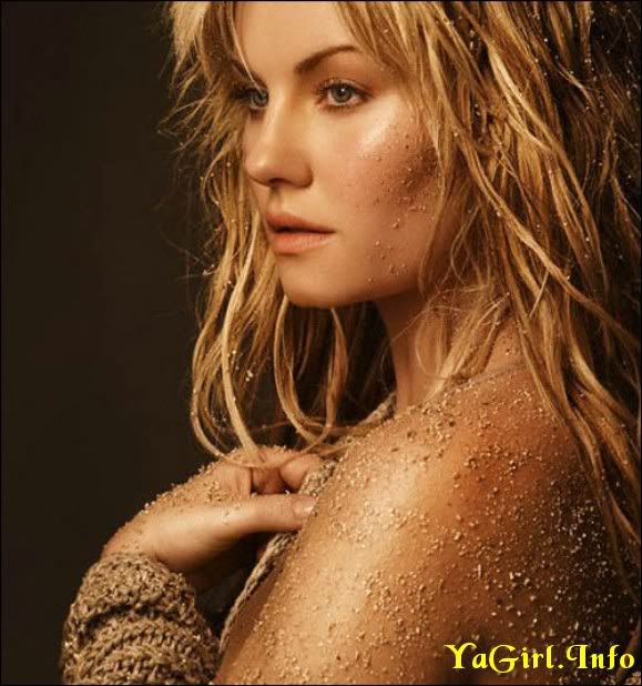 Elisha Cuthbert Sexy Photo Gallery