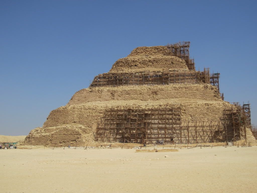Pyramids003.jpg