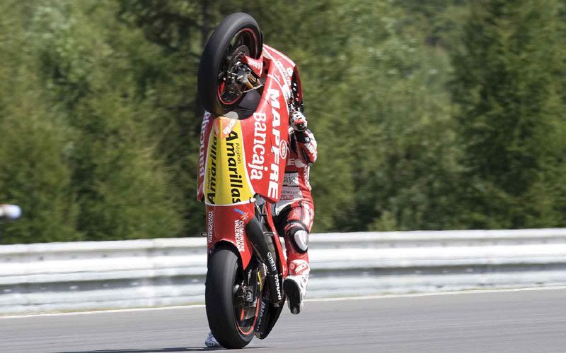 honda-cbr954rr-wheelie.gif picture by funrockerjai