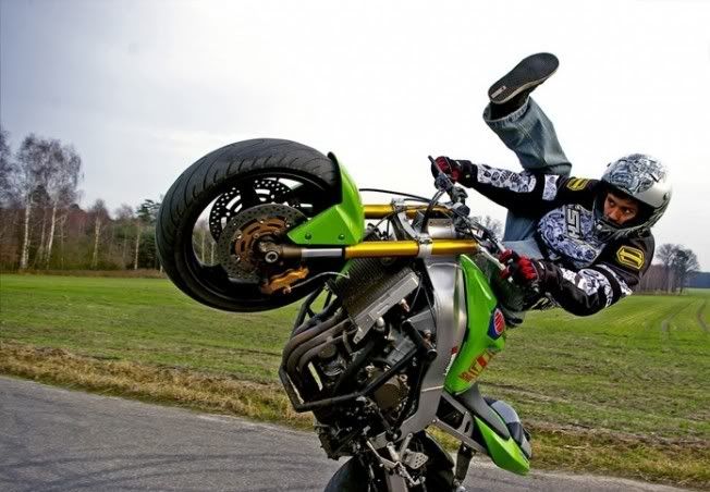 high_chair_wheelie_Kawasaki_636.jpg