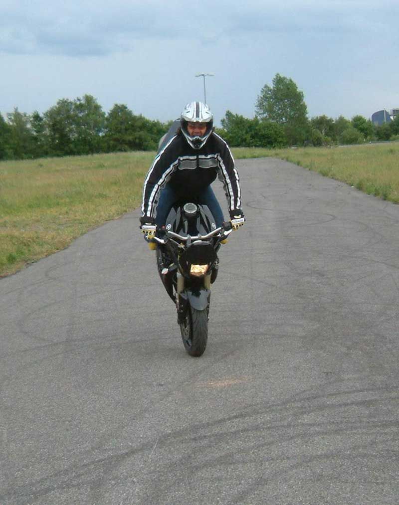 Stoppie5.jpg