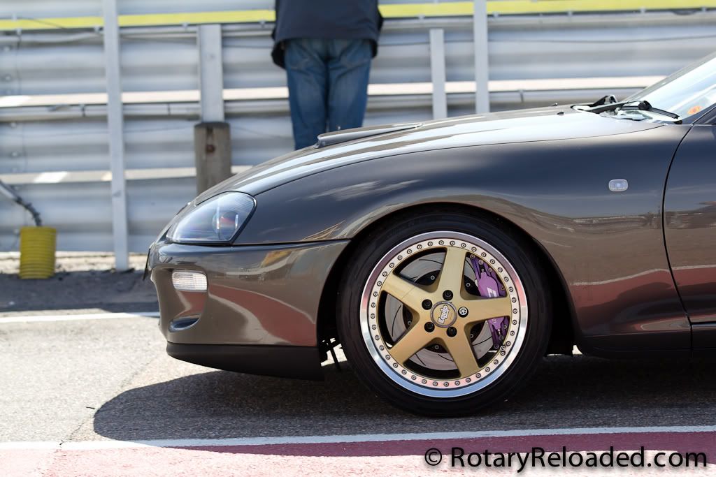 http://i1197.photobucket.com/albums/aa439/rotaryreloaded/JDM%20Face%20Off/faceoff2011-038.jpg