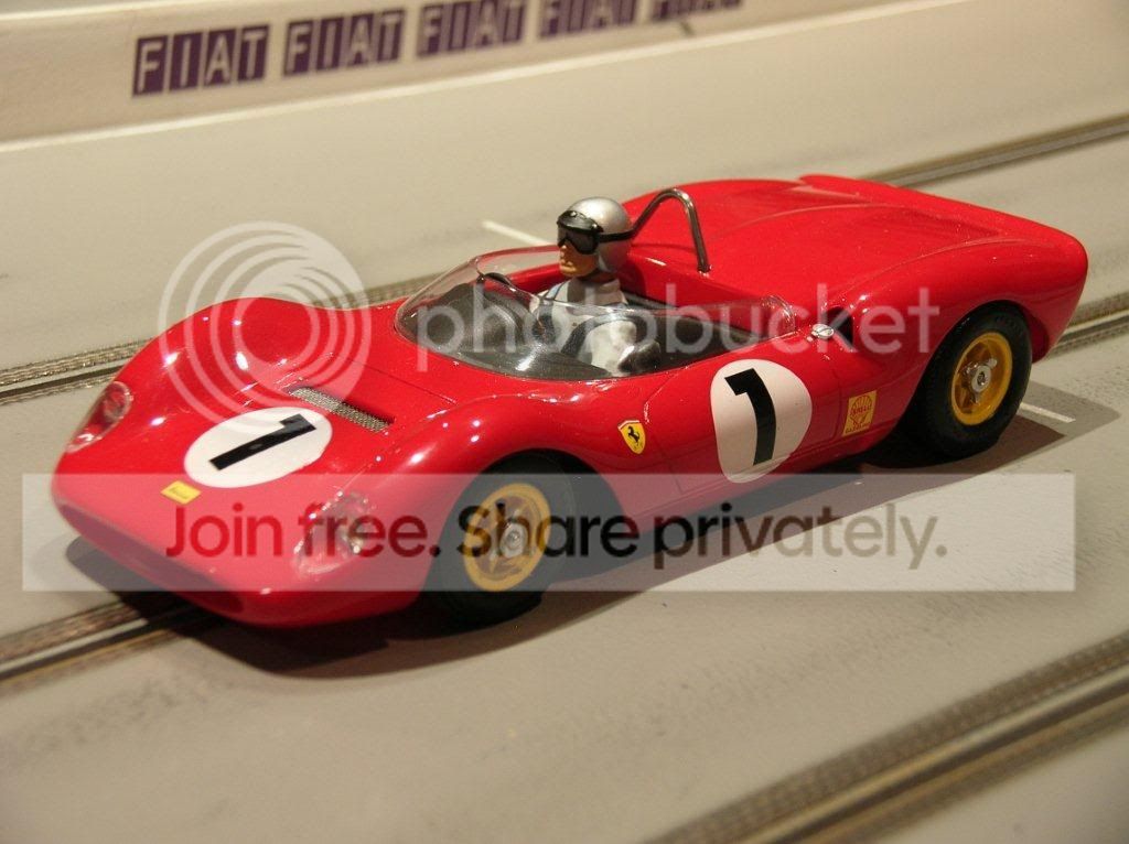 Maquette Heller 1/24 – Dino Ferrari 80745 – Voiture à Assembler – À Partir De 17 Ans